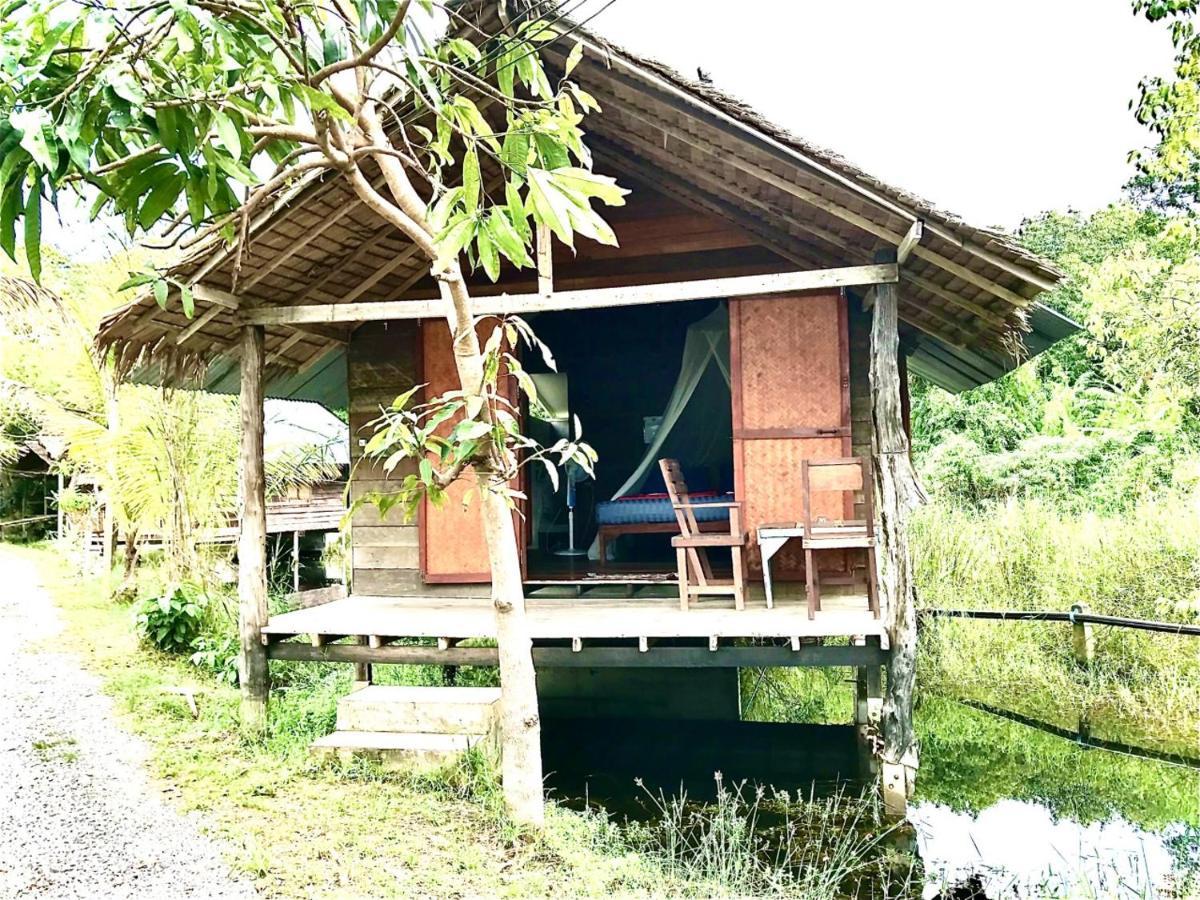 Frog Garden Hut Hotel Koh Phayam Exterior foto